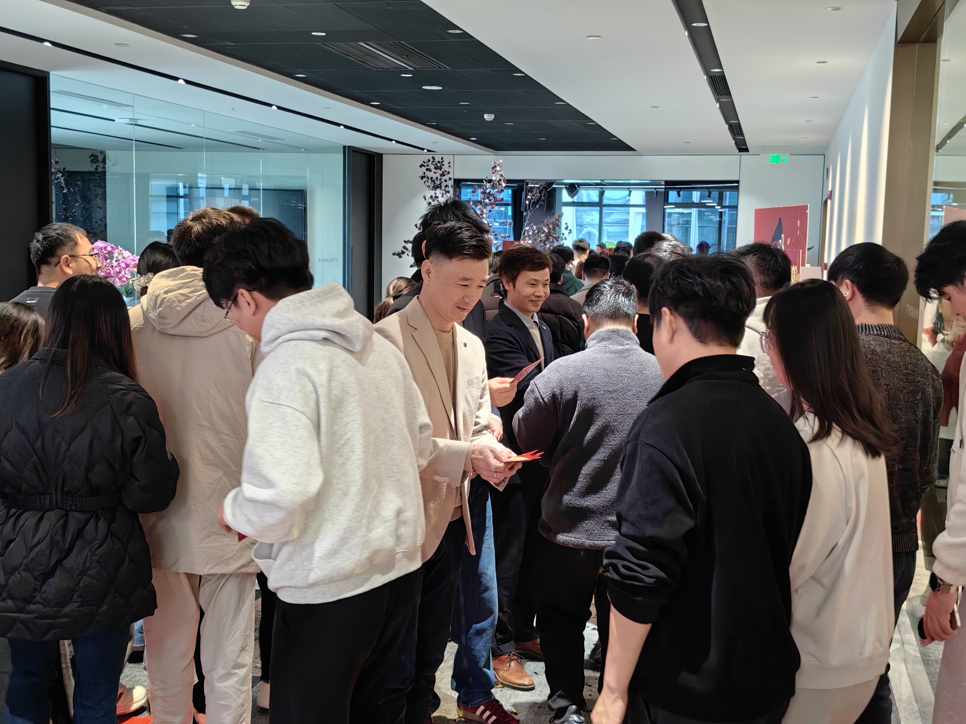 发红包1.jpg 发红包1.jpg